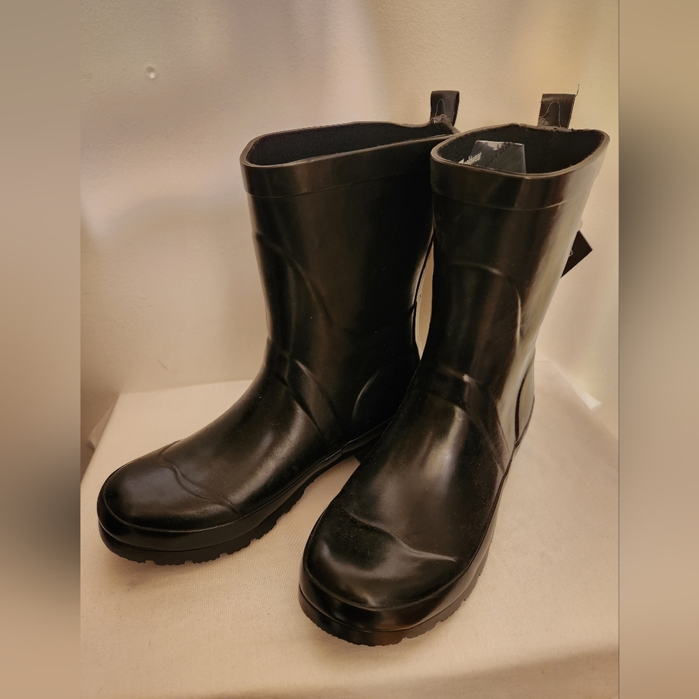 Oakiwear rubber boot, black, NWT, Size 6